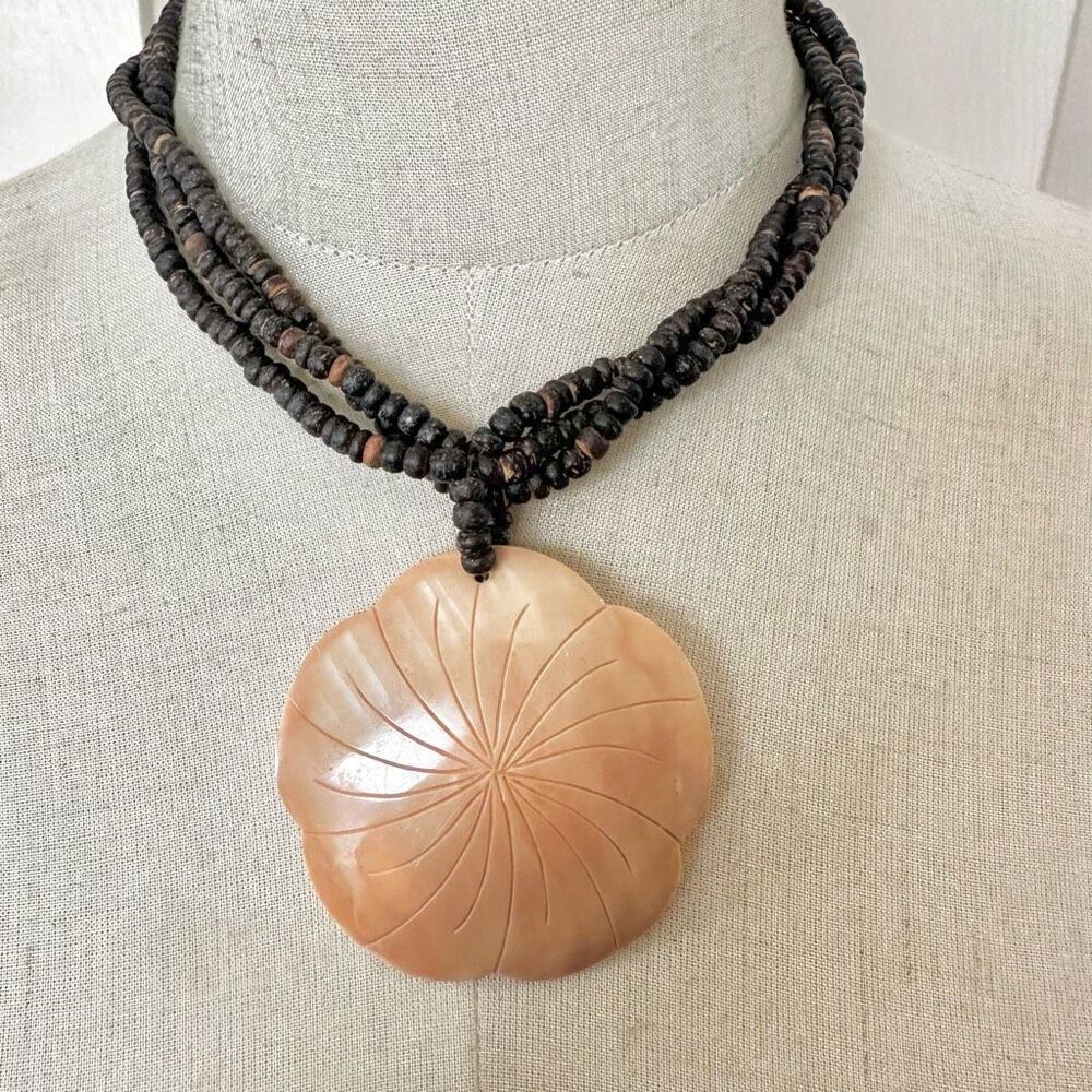 coconut shell beaded flower pendant necklace